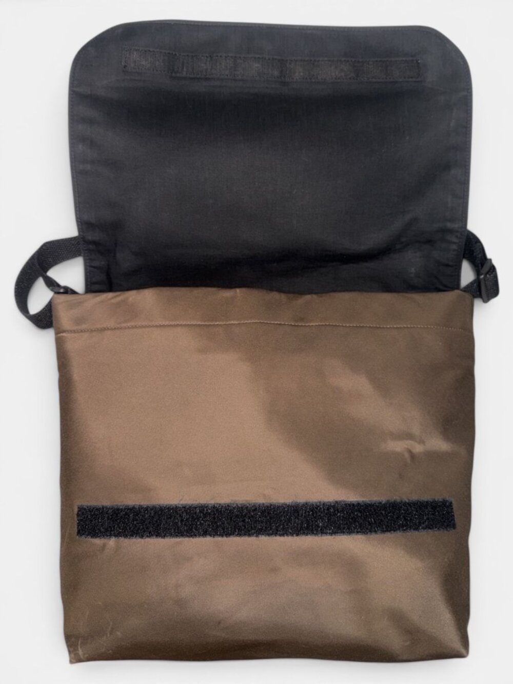 VTG Kate Spade New York Messenger Bag Brown Nylon Crossbody Laptop School Tote - Picture 7 of 10